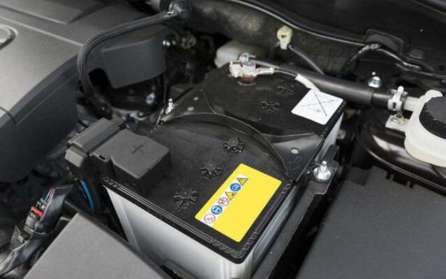 怎么判断汽车蓄电池充电器是好是坏？
