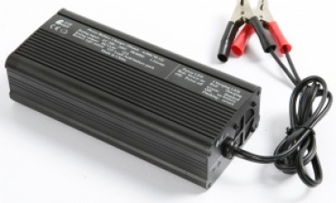 电动车充电器傍上街头报亭