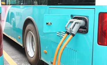 南理工改进电动大巴锂电池充电 充40分钟跑150公