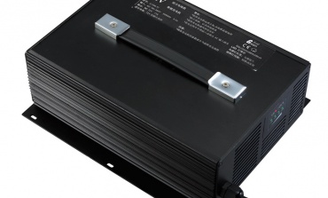 Compare Lithium Ion Battery with Lead Acid Battery