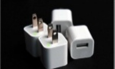 Apple Green Point Charger