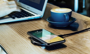 Apple's wireless charger is expected to go on sale in September