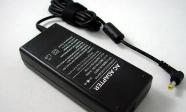 如何选择笔记本电脑的电源适配器呢？