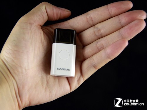 清新简约通用USB充电器 倍思PC智能充评测 