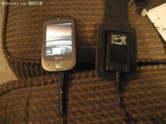 可折叠便携式太阳能充电器 兼容多种接口