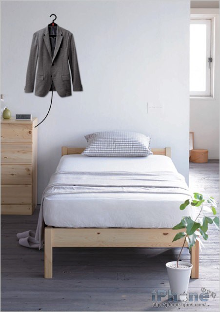 闲的蛋疼的iPhone衣架充电器