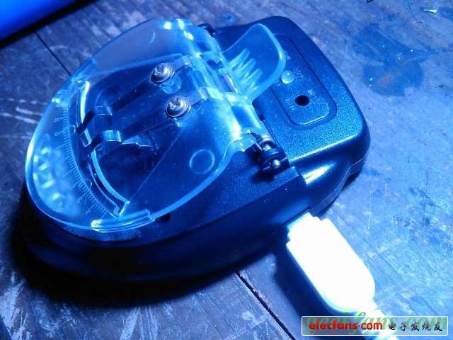 制作配合移动电源使用的USB万能充