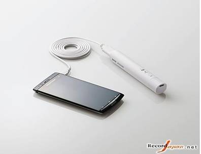 日本推出太阳能手机充电器 (2)